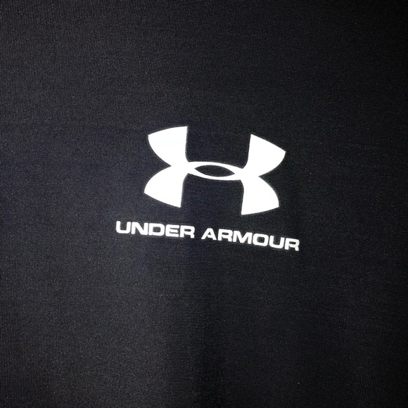 Dri Fit Black Under Armour Long Sleeve - Picture 2 of 3